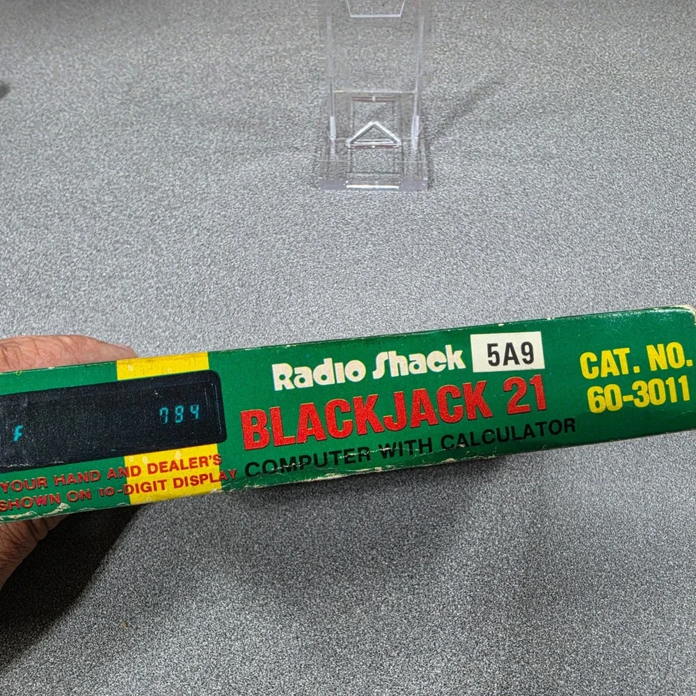 Radio Shack Blackjack 21 Handheld Game EC-21 with box Manual Works